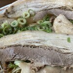 神戸ラーメン 第一旭 - 脂身もしっかり美味しい