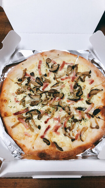 Dining Kitchen BUONO（ダイニング キッチン ボーノ） - 白石（ピザ）の写真