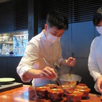 草庵 鍋島 - 6人分を目の前で仕上げます