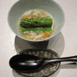 草庵 鍋島 - グリーンアスパラガス(佐賀 森のアスパラ)、竹崎かに、生姜餡