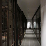 草庵 鍋島 - 和モダンな内装