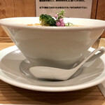 贅沢魚介出汁の特製冷やしSoba トッピング味玉  正面から