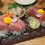 海鮮と釜飯のお店 魚義 - 生本鮪食べ比べ二種