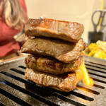 焼肉ホルモン 新井屋 - 特上厚切りタン塩