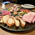 ダブリュー表参道 ザ セラーグリル - 