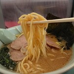 Yamaokaya - 山岡家の太麺をリフトw