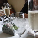 まずは食前酒（ワクワク♪）