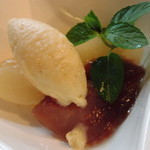 シェ・スガヤ - デザート１（洋ナシのコンポート）