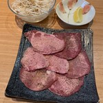 寅亭 - ネギタン塩、880円(税別)