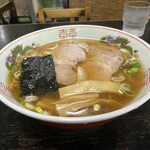 置賜屋 - 大きいチャーシューが2枚も載ってます。