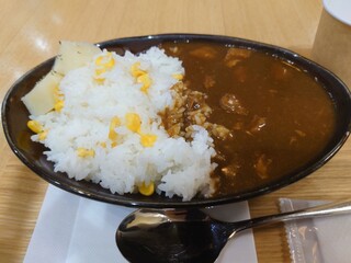 丘のまち美瑛 - 　　美瑛豚カレー（大盛、815円）