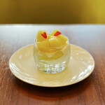 ラウンジ シーウインド - メロンショートケーキ@たっぷり生クリームとジェノワーズ。メロンがたっぷり