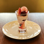 ラウンジ シーウインド - 赤い果実とチェリークリーム