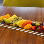 ラウンジ シーウインド - 季節のフルーツの盛合わせ