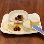 ラウンジ シーウインド - クラッカーにのせておつまみに。お酒ないけどw