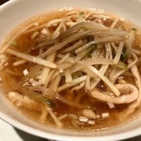 中国料理 桃李 - 搾菜と豚肉の細切り汁そば