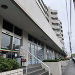 Maruetsu - 店舗はマンションの1階