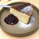 Cafe EDEN - バスクチーズケーキ