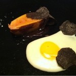 フロリレージュ - 【2012.2.16 ディナー】フォアグラはシンプルなコンフィ（目玉焼きに見たてたじゃがいものピュレがカワイイ）