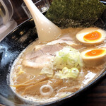 ラーメン長山 - 『味玉ラーメン』斜めから