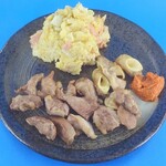 Yakiton Homuraya - 希少部位ミックス(焼き)＆ポテトサラダ