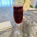 スープとカレー ボンジョルネ - ウエルカムドリンクはノンアルワイン