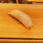 鮨 太一 - スミイカ　歯が入るとサクッとした食感が素晴らしいですね。こういう烏賊は素直に美味いと思う。