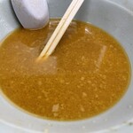 ラーメン もっけだの - 青唐味噌普通ヤサイマシニンニクのスープ