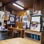 安田屋 - 店内