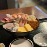 みなと食堂 - おまかせ10種盛丼