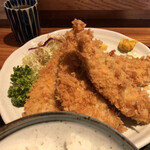 お魚処 うおとも - アジフライアップ