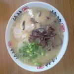 2012年8月17日博多ラーメン（550円）ネギ少な目