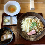 Ramen FeeL - 「FeeL つけ麺（醤油味）」1350円＋「出汁卵」100円