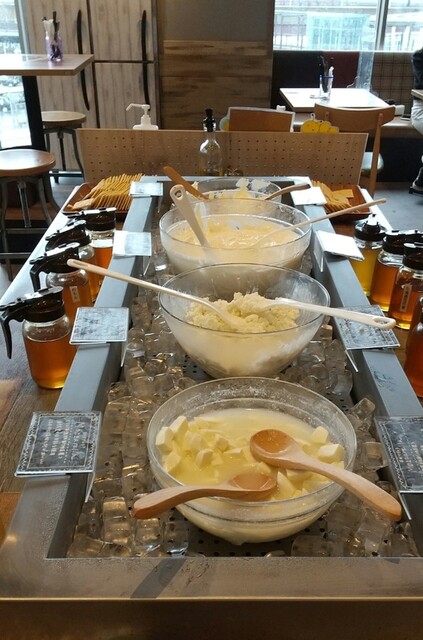 チーズと生はちみつ Bene キュエル姫路店 山陽姫路 洋食 欧風料理 その他 ネット予約可 食べログ チーズと生はちみつ Bene キュエル姫路店 山陽姫路 洋食 欧風料理 その他 ネット予約可 食べログ