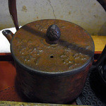 日本橋 玉ゐ - お出汁は鉄瓶で供される