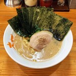 Ramen Oozakura - ラーメン820円麺硬め。海苔増し100円。