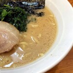 Ramen Oozakura - 豚骨感強めだけどマイルドなスープ。
