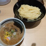 頑者 アンダーグラウンドラーメン - 