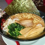 横浜家系ラーメン 長田家 - みそ豚骨