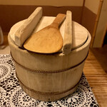 やげんぼり - おひつのご飯はしっとりジューシー