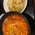 中華料理 聚満楼 - 担々麺と半チャーハン