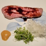 菅井 - 【ローストビーフ】葱、スプラウトを巻いて酢味噌で
