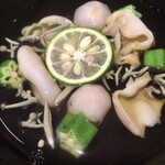 馳走 啐啄一十  - 蓴菜と鮑、竹原のお水と知床 天然羅臼昆布 黒走一等