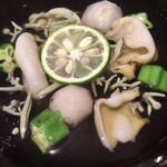 馳走 啐啄一十  - 蓴菜と鮑、竹原のお水と知床 天然羅臼昆布 黒走一等