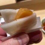 鮨 由う - カラスミの餅サンド