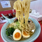 ラーメン山岡家 - 醤油ラーメン(大盛)@860円+味付けたまご@120円(税込)