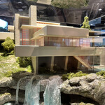 SUMIKA ARCHTECTURE CAFE - 落水荘の模型(他にも沢山の模型が置かれています)
