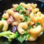 イル・トンシオーネ - ■らせん状のショートパスタ【フジッリ】
      　　～長時間燻製したﾍﾞｰｺﾝとﾌﾞﾛｯｺﾘｰのｸﾘｰﾑｿｰｽ～