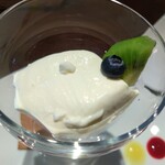 イル・トンシオーネ - ■オレンジの香りをつけたパンナコッタ