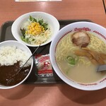 Sugakiya - ラーメン＆ビーフカレー・サラダセット